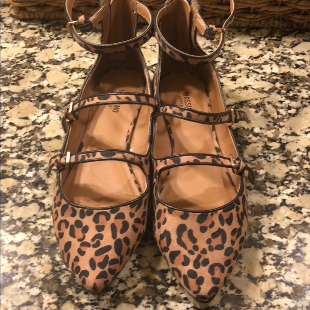 Pointy strappy flats